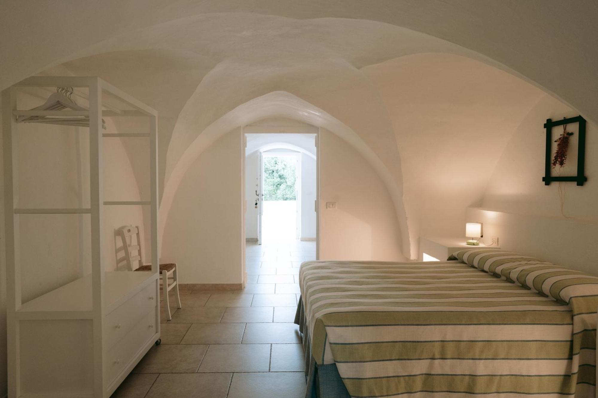 Bed and Breakfast Oltre Gli Ulivi Ostuni Exterior foto